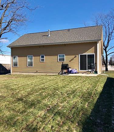 5th image of 8124 Taft St