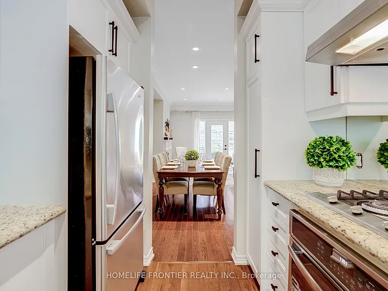 22 Balmoral Ave #4 — Photo 9