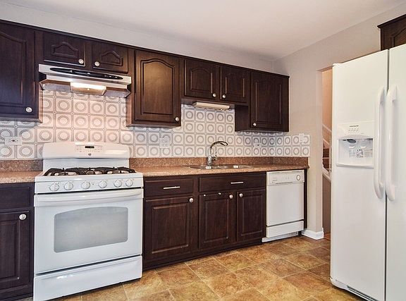 4th image of 1470 Port Arthur Ct
