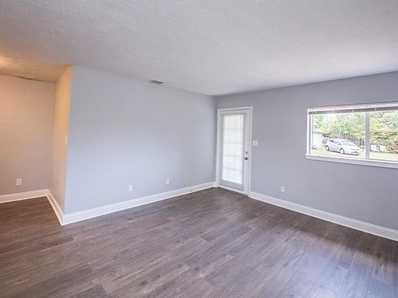 5th image of 2909 Cornell Ave