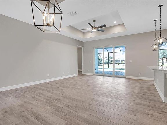 4th image of 39 Mariner Ln