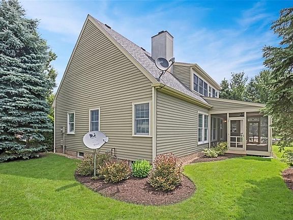 3rd image of 400 Saint Andrews Pl NE