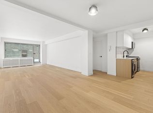 225 E 46th St APT 1B, New York, NY 10017