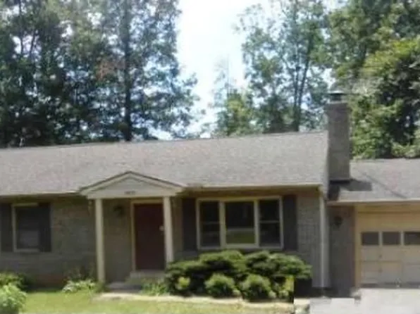 8333 Morningside Dr, Manassas, VA 20112