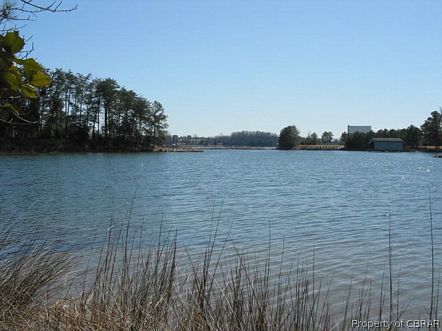 1st image of 5 Loch Ln