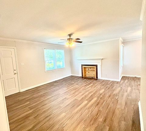 2nd image of 2417 E 40th St