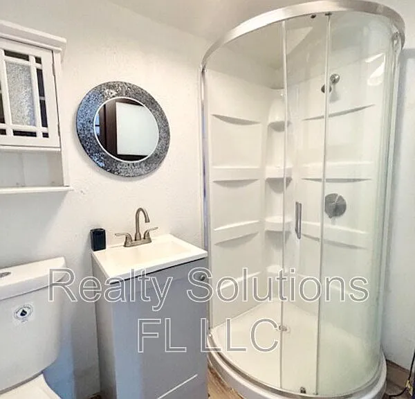 418 Daytona St — Photo 5