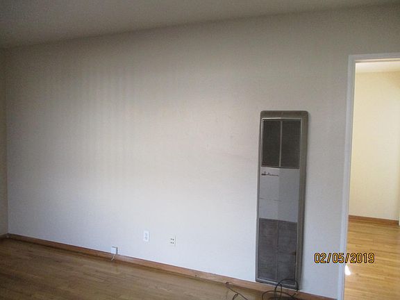 5th image of 3728 Ingraham St #3726.5