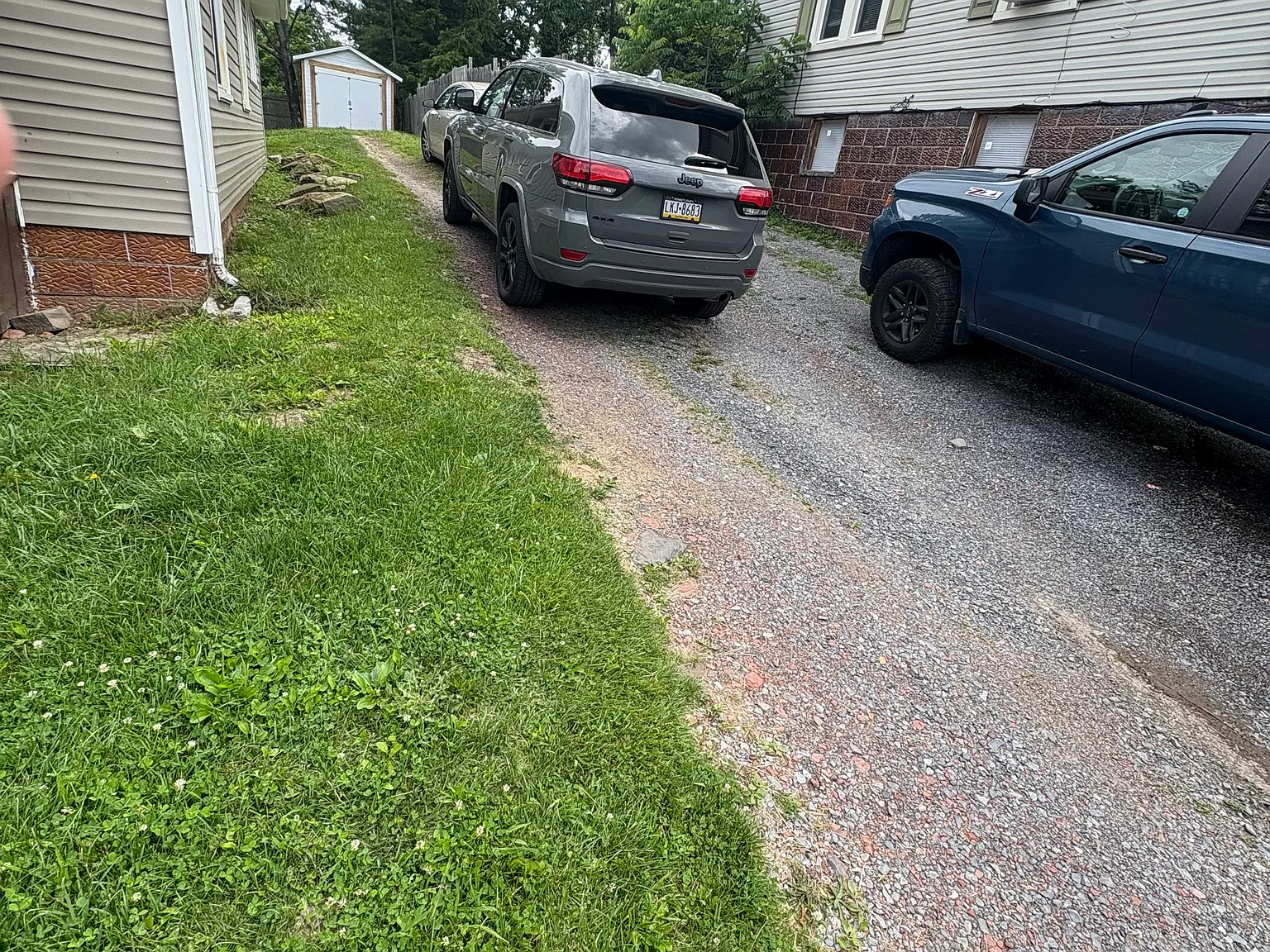 3 bed, 870 sqft, $1,500 — Photo 2