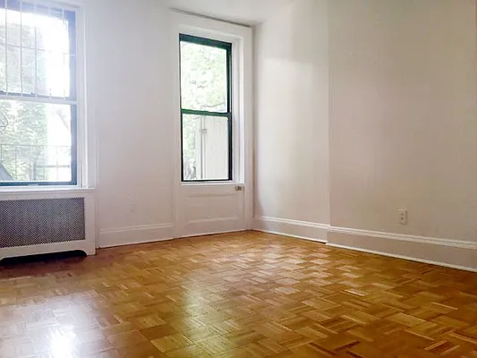Rented by AJ Clarke | media 26