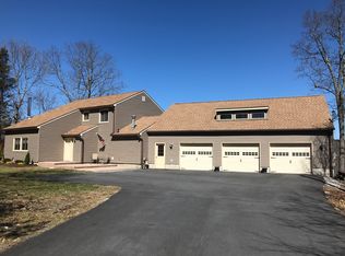 279 Cedar Cliff Rd, Monroe, NY 10950