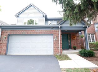 149 Easton Pl #149, Willowbrook, IL 60527