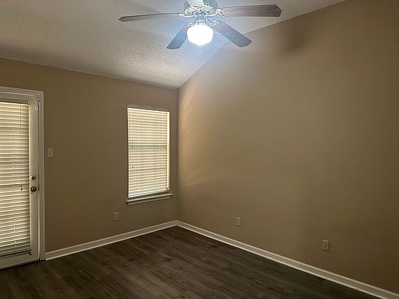 4th image of 8370 Creek Front Dr