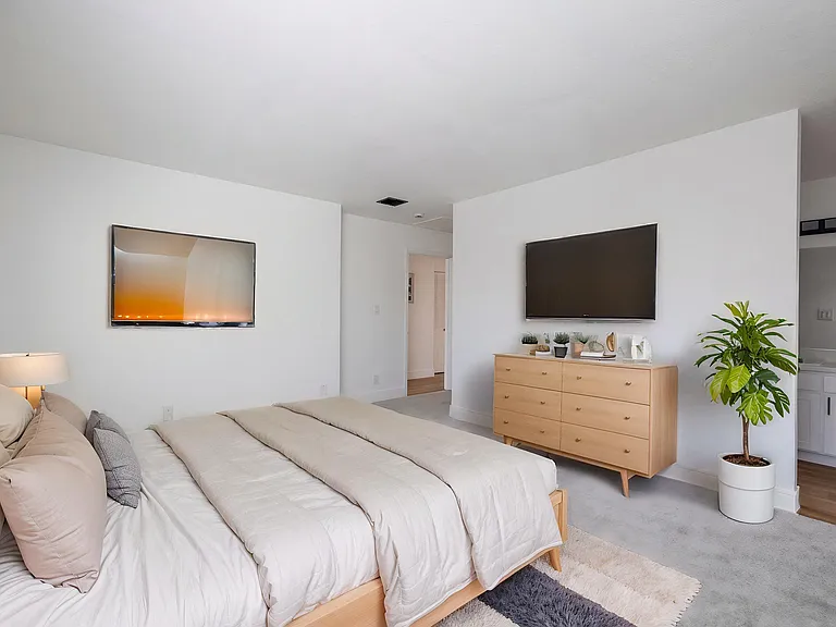 Summerwood Apartments — Photo 8