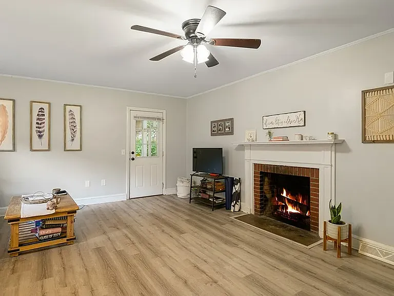 125 Clemson St — Photo 2