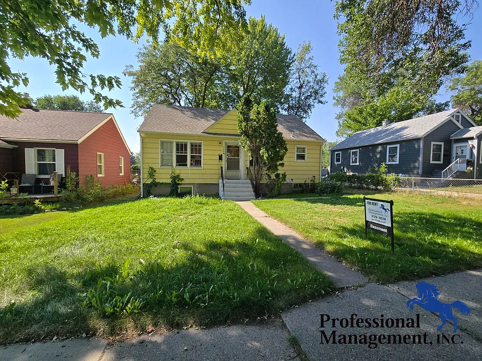 520 Avenue B #1/2