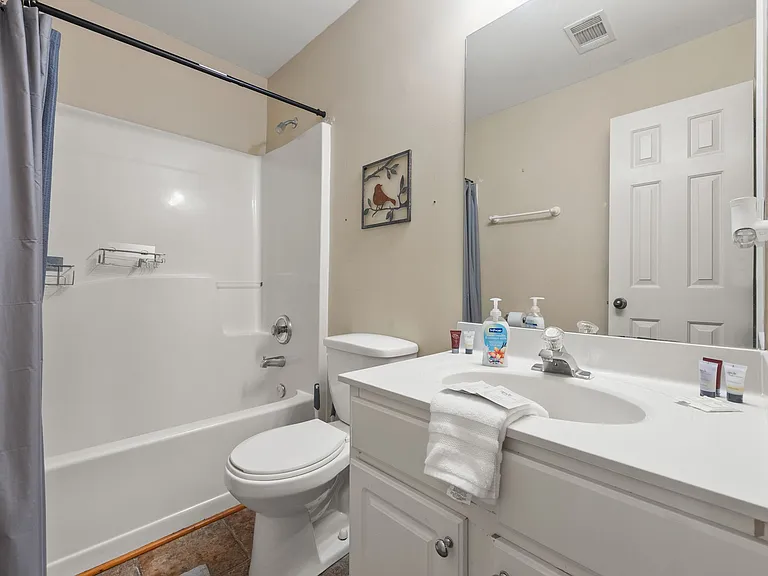 3613 Southland Dr NE #B — Photo 4