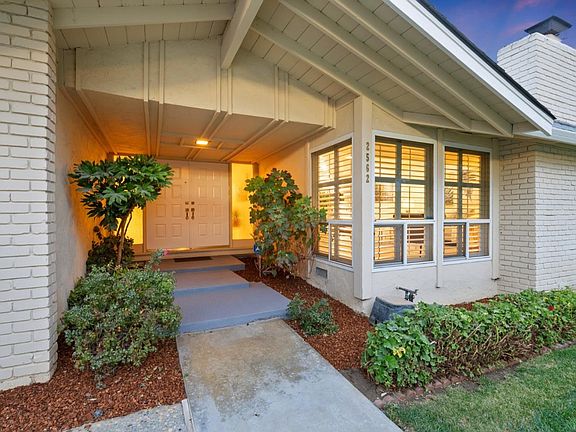 4th image of 2562 Fairglen Dr