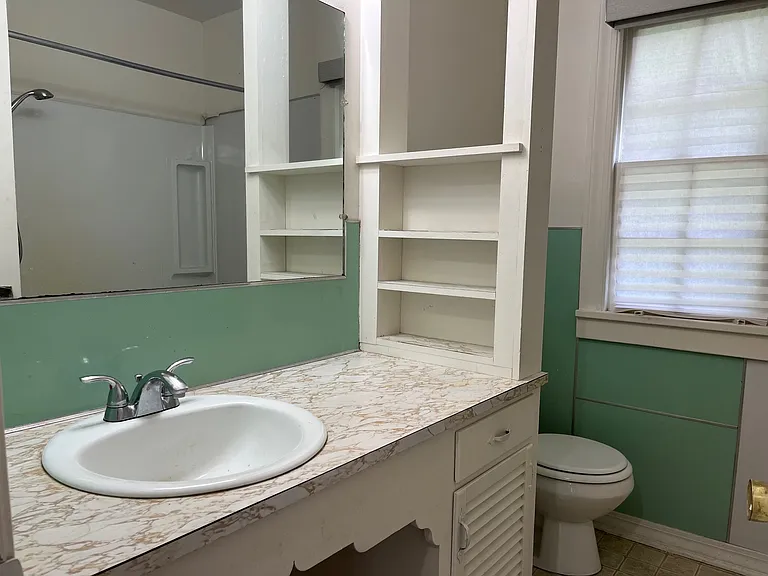 906 Corrine St #B — Photo 11