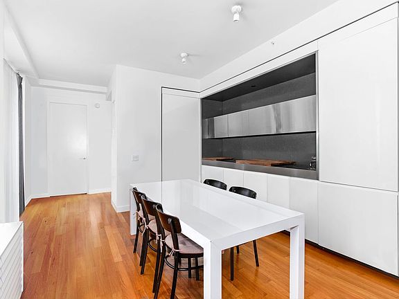 3rd image of 15 William St APT 16A