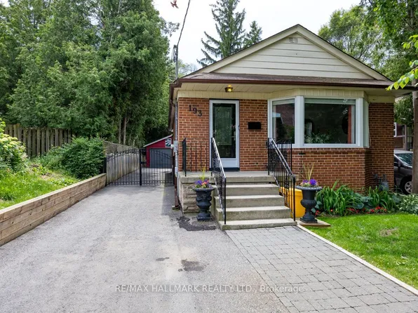 193 Ferris Rd, Toronto, ON M4B 1H2
