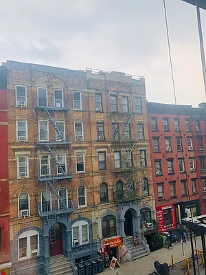 Rented by Warren T Real Estate Corp. | media 21