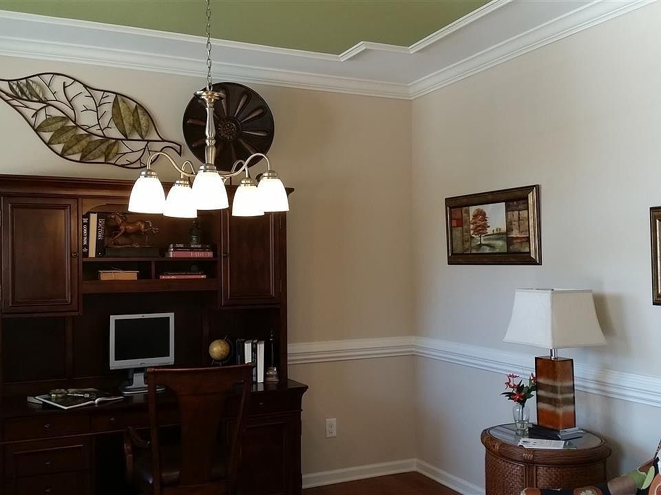 2nd image of 1102 Hidden Manor Dr