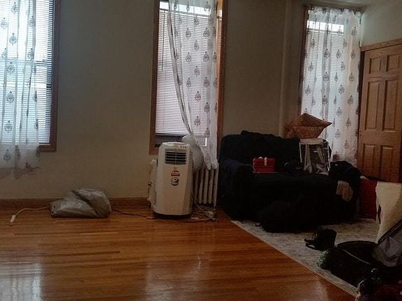 5th image of 168 W 25th St APT 3