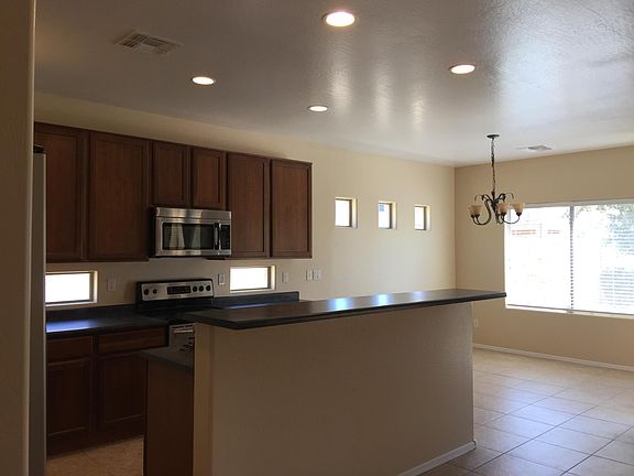 5th image of 15665 W Mackenzie Dr