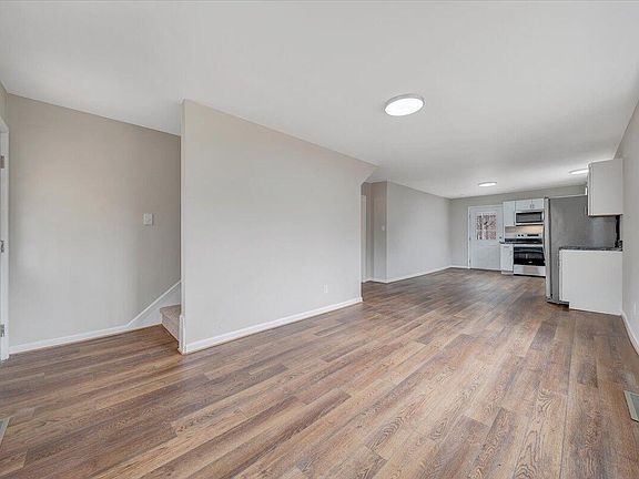 3rd image of 4160 Prillaman Switch Rd