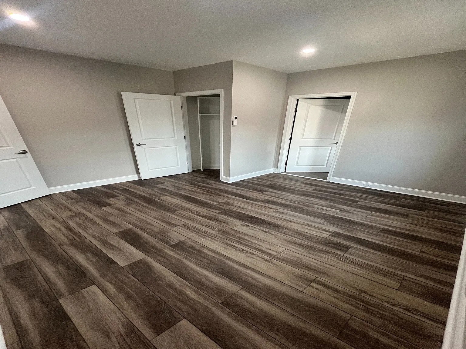 Campus Apartments — Photo 4