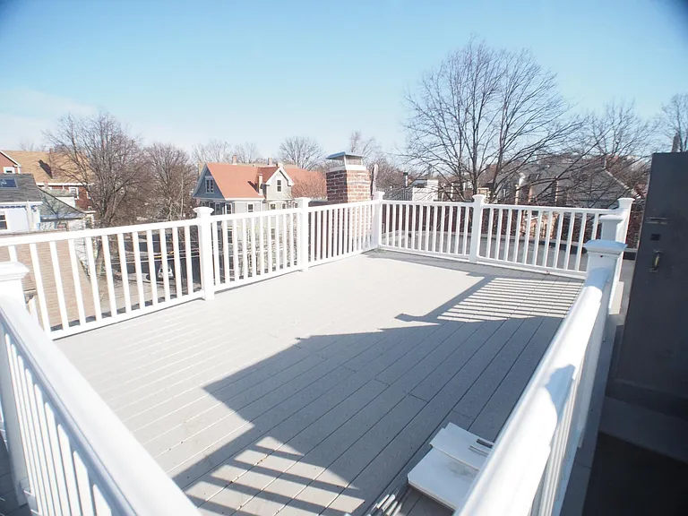 22 Perry St #3 — Photo 1