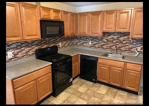 36 Davison St #B Photo 1