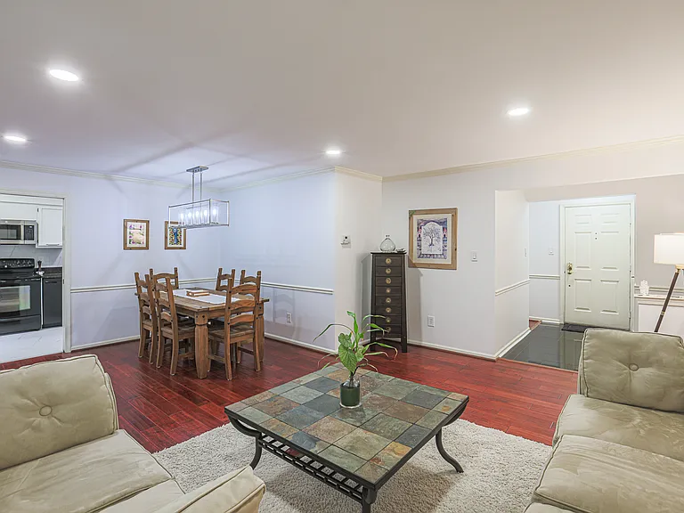 5715 Brewer House Cir #201 — Photo 5