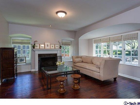 5th image of 230 N Grand Ave