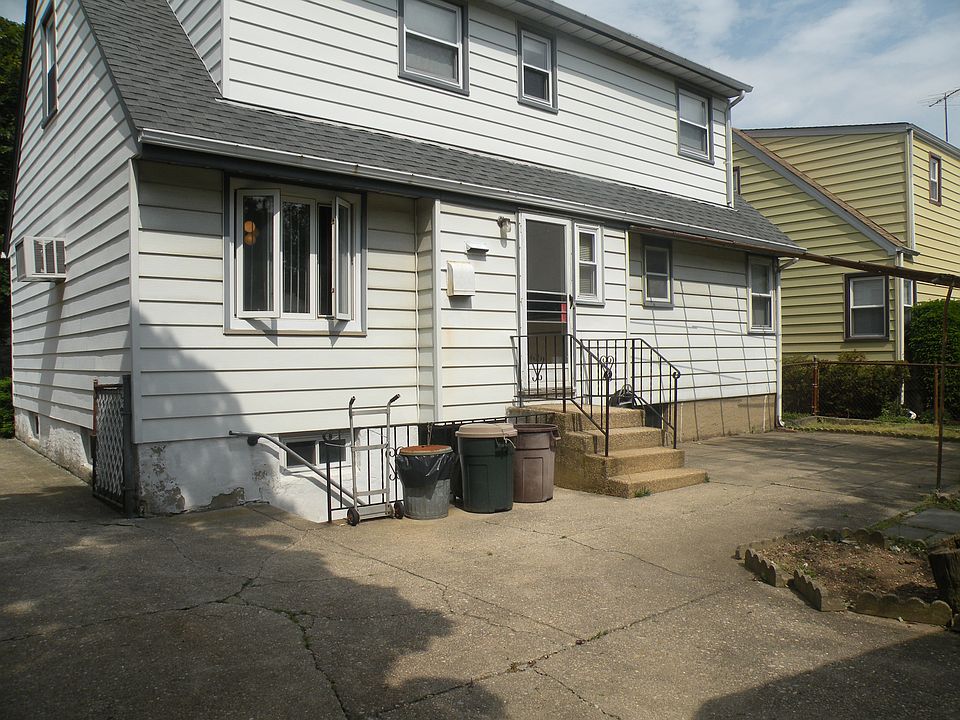2nd image of 115 Central Ave