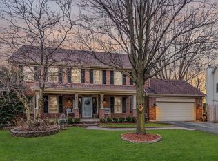 330 Clover Ct, Geneva, IL 60134