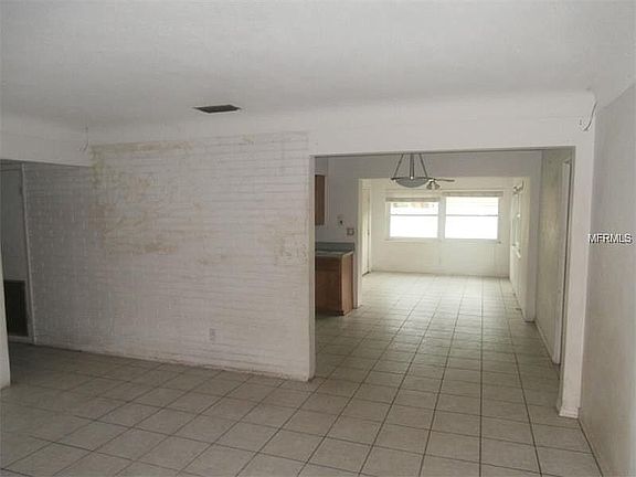 2nd image of 7118 Dartmouth Ave N