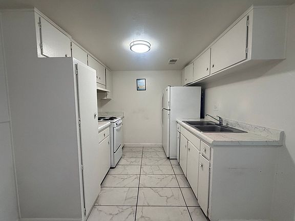 3rd image of 3811 Hazelwood St APT 3