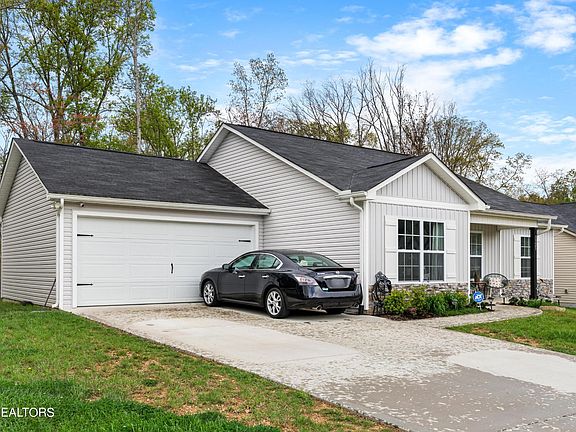 2nd image of 3325 Townsend Park Ln
