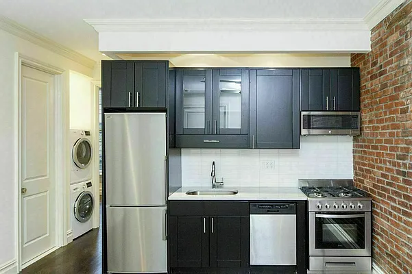 Rented by Voro New York | media 30