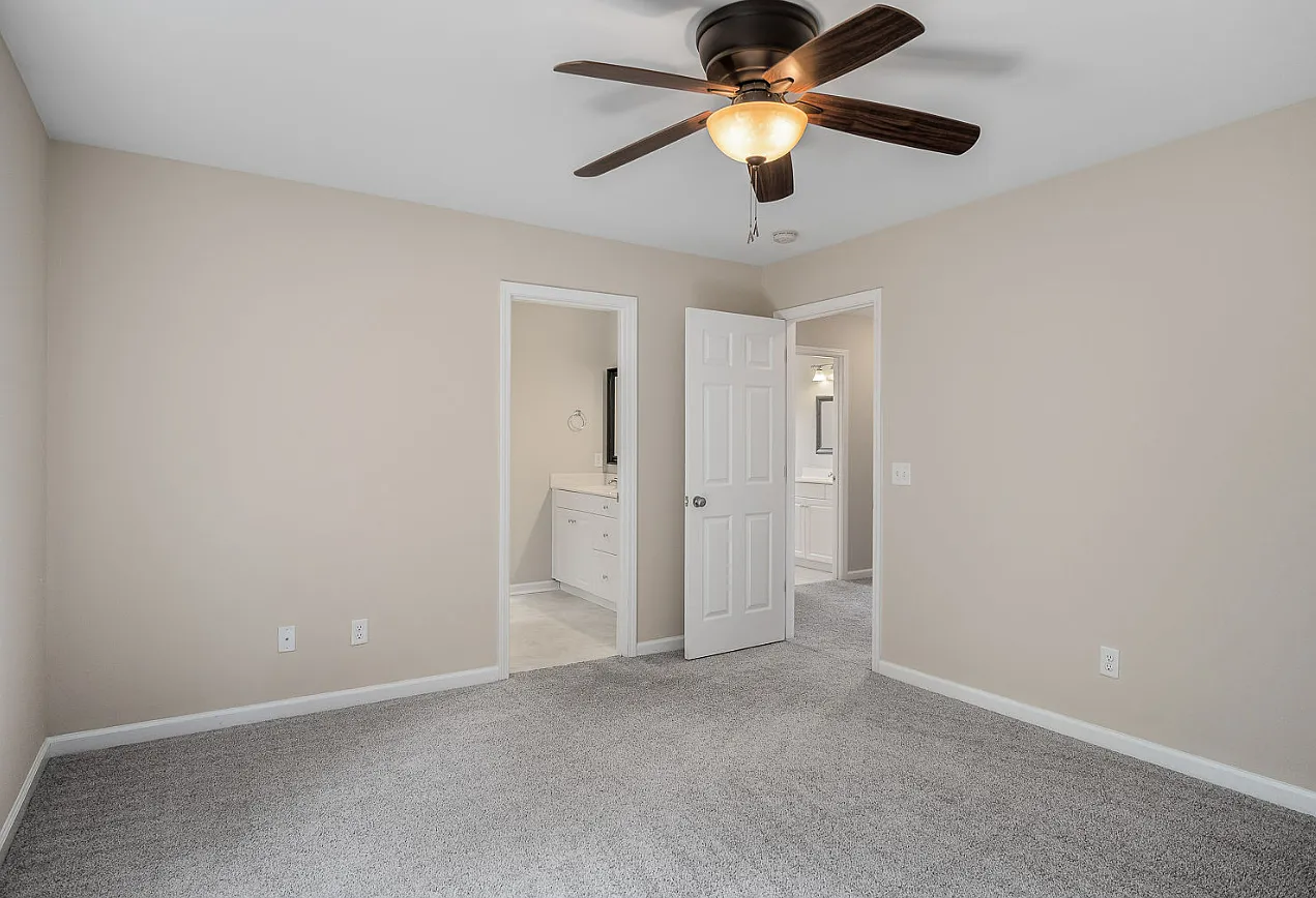 3 bed, 2.5 bath, 1578 sqft, $1,850 — Photo 3