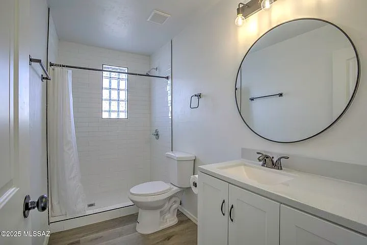 1033 S Fremont Ave — Photo 4
