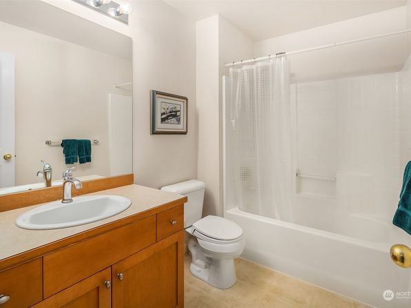 760 239th Pl SE