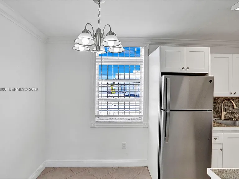 713 Collins Ave #42 — Photo 32