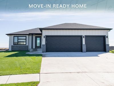 522 Lionheart Dr, Horace, ND, 58047