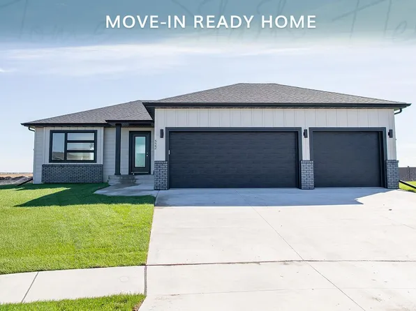 522 Lionheart Dr, Horace, ND 58047