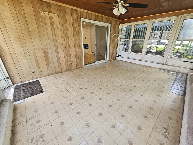 screened in porch
