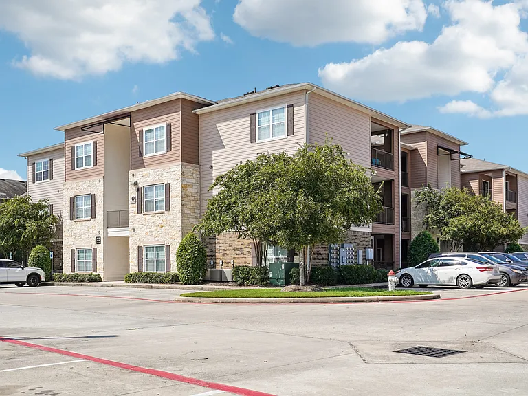 Landmark at Spring Cypress — Photo 9