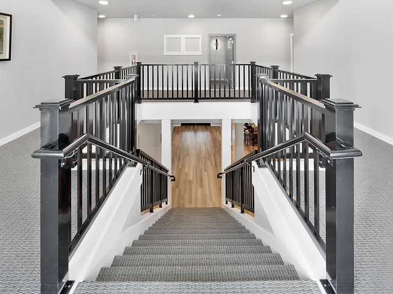 Kingsway Apartments — Photo 45